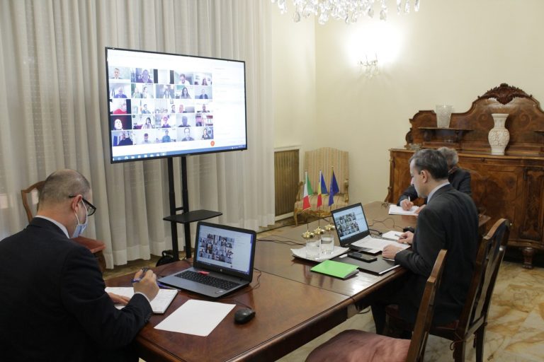 Ambasada României în Italia, videoconferință despre măsurile de sprijin financiar cu fonduri europene nerambursabile pentru tinerii fermieri din diaspora