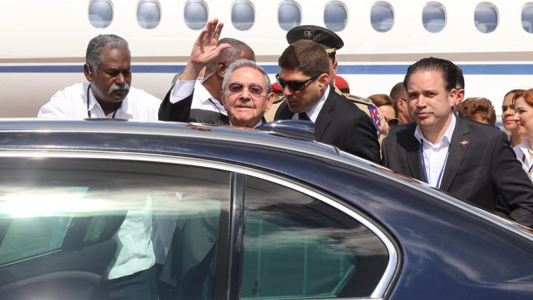 DOCUMENTE DECLASIFICATE | CIA a vrut să-l asasineze pe Raul Castro în 1960