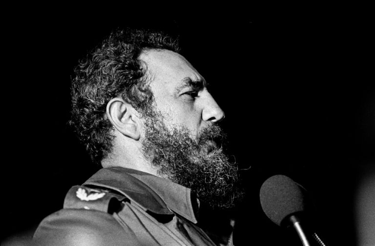 Sfârșitul a șase decenii de „regim frăţesc” în Cuba. Niciun membru al familiei Castro nu se va mai afla la putere