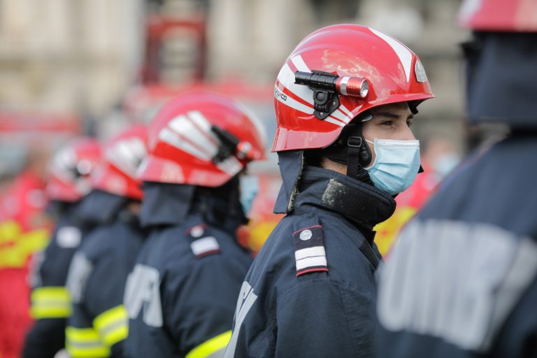 Incendiu la Secţia Psihiatrie a Spitalului Judeţean Slatina. 36 de pacienţi au fost evacuaţi, 6 fiind intoxicaţi cu fum