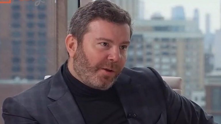 Fantastica și incredibila poveste a unui programator român și a ”nesăbuitei” sale idei de aproape 30 de miliarde de dolari