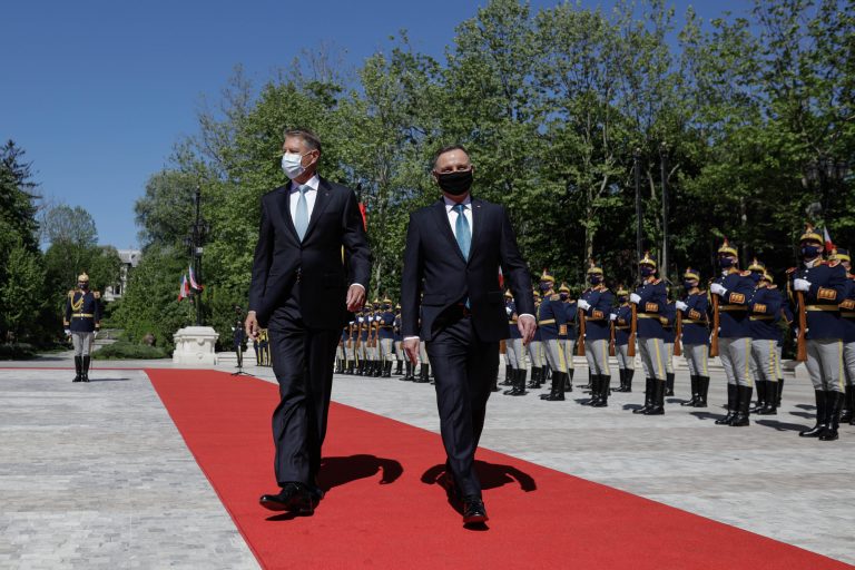 Iohannis, după participarea la exerciţiul militar multinaţional „Justice Sword 21”: „Noi ne pregătim pentru misiuni de luptă de apărare!”