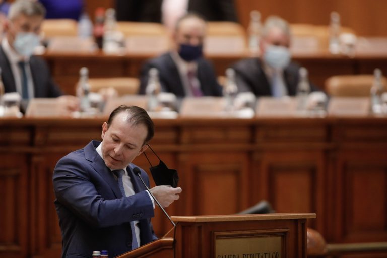 Prezentarea PNRR | Cîţu: În această guvernare vom trece Carpaţii cu o autostradă. Ciolacu: Vă consideraţi apostolii transparenţei, dar sunteţi trâmbiţele austerităţii