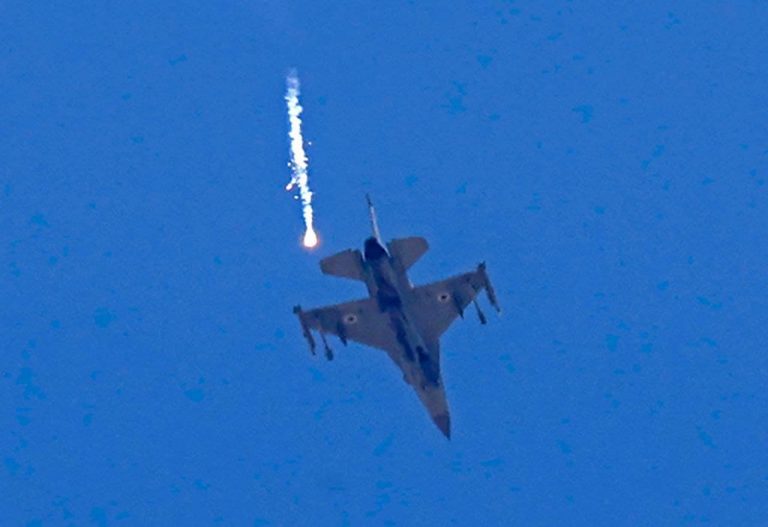 Israelul a bombardat rețeaua de tuneluri subterane din Gaza. Bilanțul morților a ajuns la 127
