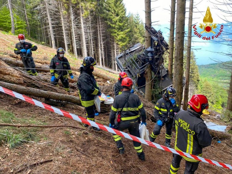 Arestări în cazul tragediei din Italia. Frânele telefericului au fost blocate deliberat