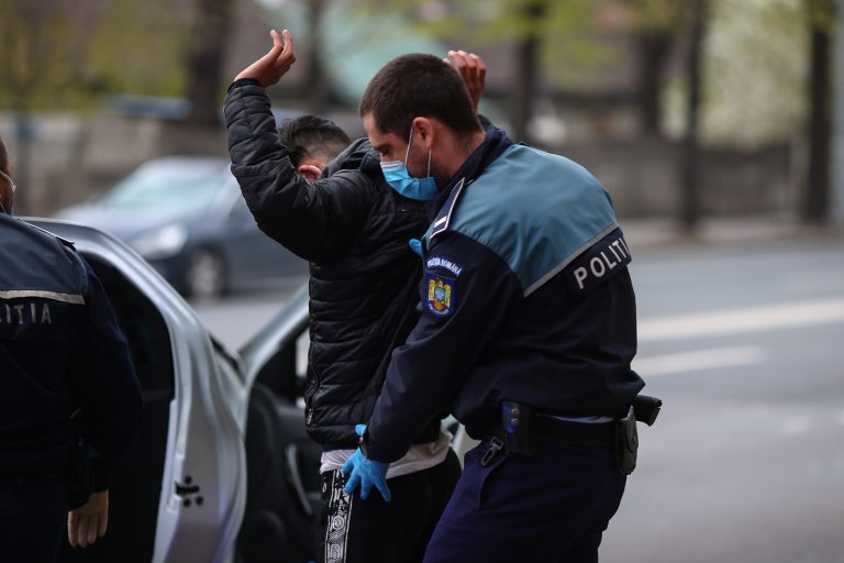 Zeci de polițiști din Ploieşti, scutiţi medical de alergatul hoţilor