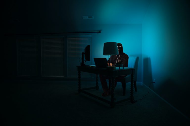 Atacul din SUA se repetă în Europa: Serviciul public irlandez de sănătate, oprit complet din cauza unei ofensive tip ransomware a hackerilor