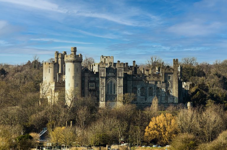 Castelul Arundel din Anglia a fost jefuit. Hoții au furat bijuterii ce i-au aparținut reginei Mary a Scoției