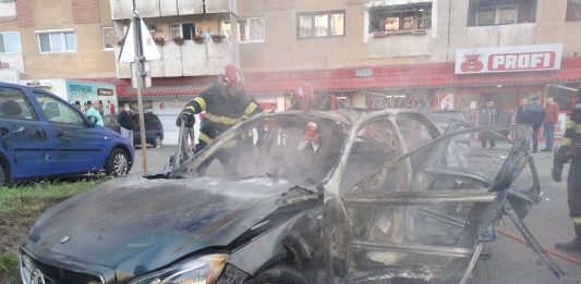 Businessman killed when care exploded. Masina explodata, Arad. Aradon.ro