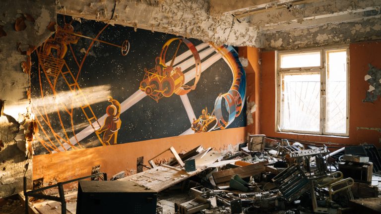 „E ca și cum ar fi jăratic într-un grătar”. Avertismentul oamenilor de știință: reactorul explodat de la Cernobîl s-a „trezit”