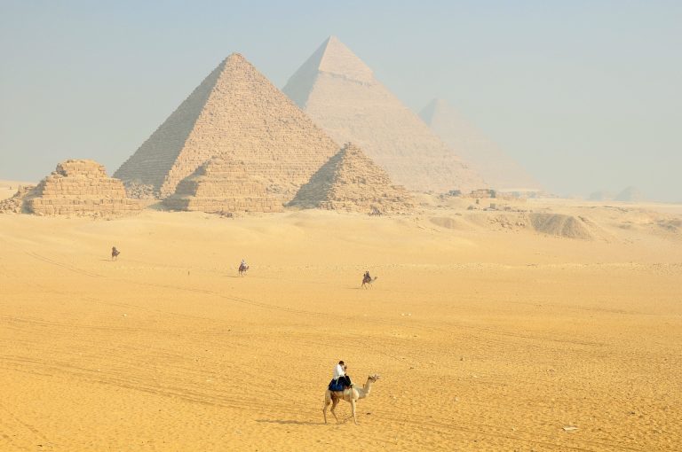 Divers hand over deep sea artefacts to Egypt