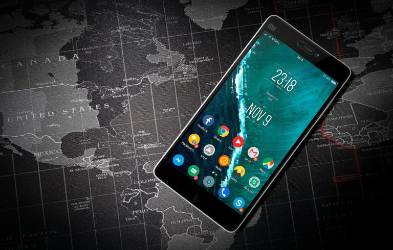 Aproape o treime din telefoanele cu Android au o vulnerabilitate care le expune funcţiile de bază
