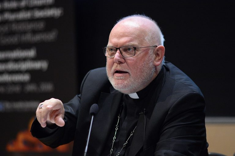 Șeful Bisericii Catolice din Germania și-a depus demisia. Motivul: „catastrofa abuzurilor sexuale”