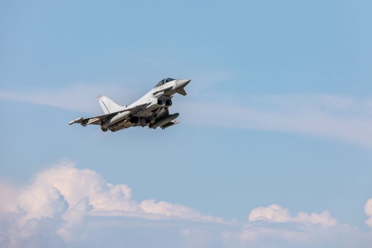 Cu o zi înainte de incidentul ruso-britanic din Marea Neagră, avioane rusești au pătruns în spațiul aerian al României