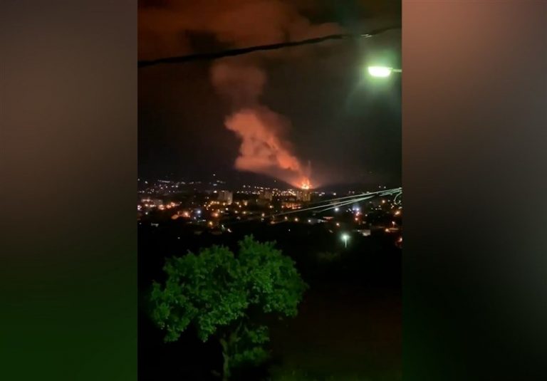 VIDEO | Explozie uriașă la o uzină de armament din Serbia