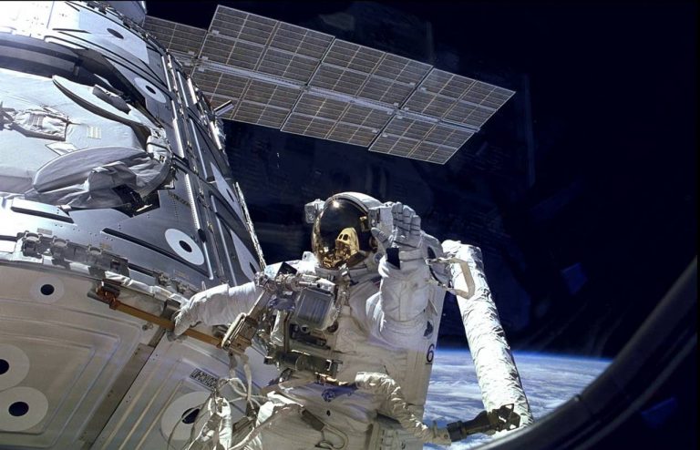 VIDEO | Un japonez va fi primul primul astronaut neamerican care pune piciorul pe Lună