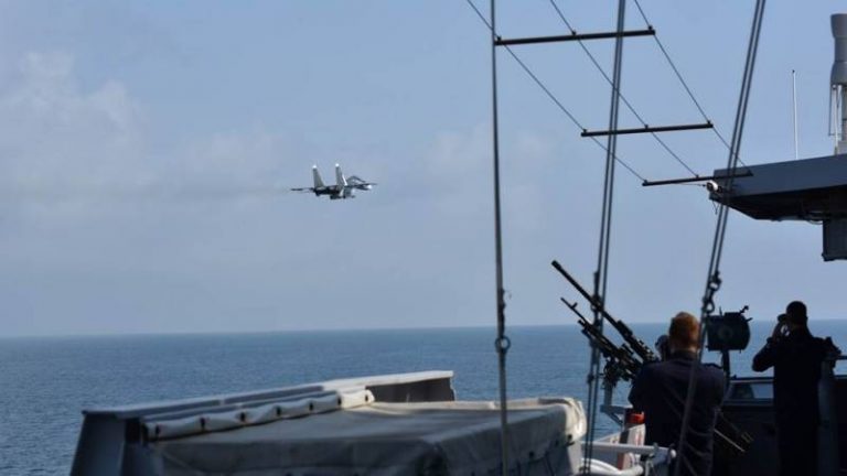 Olanda acuză Rusia că i-a hărţuit cu aviaţia militară o fregată în Marea Neagră