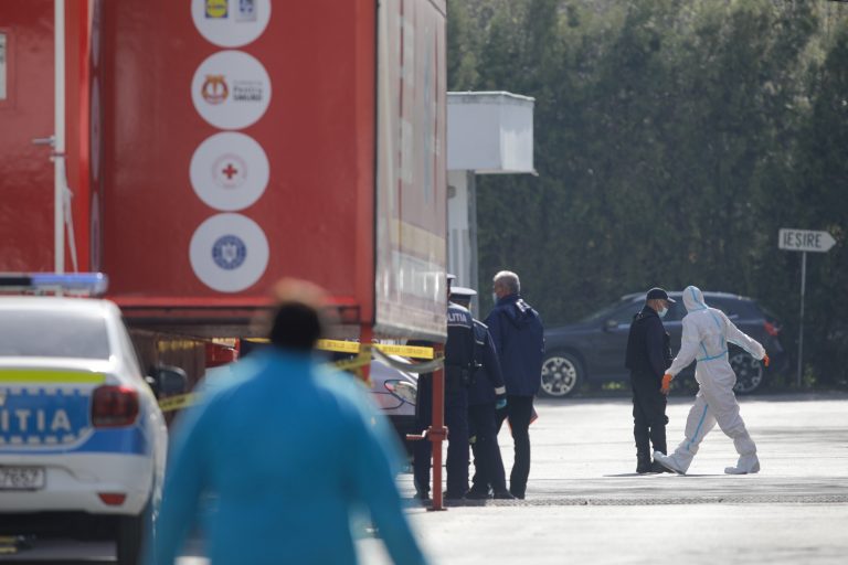 Doi angajaţi de la “Victor Babeş”, reţinuţi după incidentul de la unitatea mobilă ATI, soldat cu trei morţi