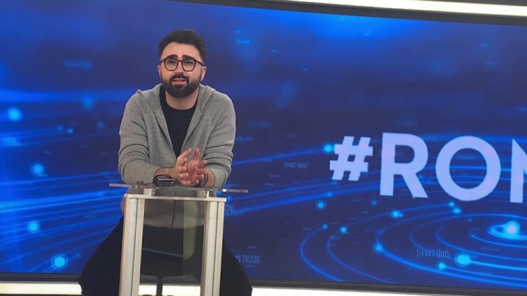 Adelin Petrișor îl ironizează pe Ionuț Cristache: „Multe scandaluri, intrigi, coterii, mult circ și prea puțină performanță”