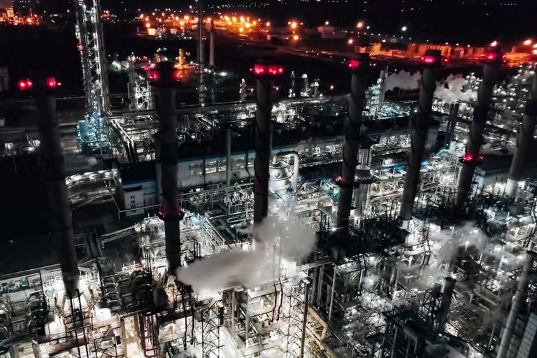 Compania rusească Lukoil, suspectată că și-ar ascunde profiturile din Bulgaria. Autoritățile au început o inspecție la terminalul din Burgas