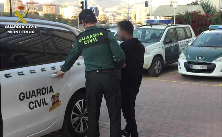 Metoda ”îmbrățișării”, folosită de bandele de români, a lăsat sute de spanioli fără ceasuri și bijuterii de lux