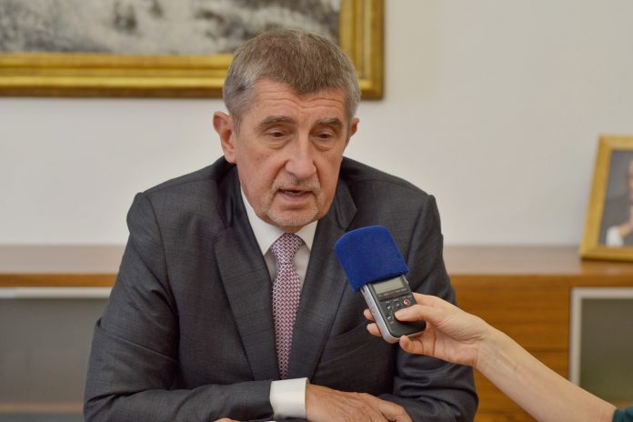 Noul prim-ministru ceh respinge garanţiile pentru împrumutul acordat Ucrainei