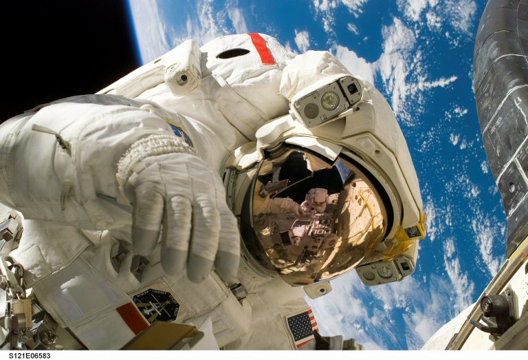 Agenţia Spaţială Europeană vrea să angajeze şi să lanseze în spaţiu primul astronaut cu dizabilităţi fizice