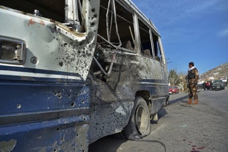 Afganistan | Femei şi copii, ucişi într-un atentat care a implicat un autobuz