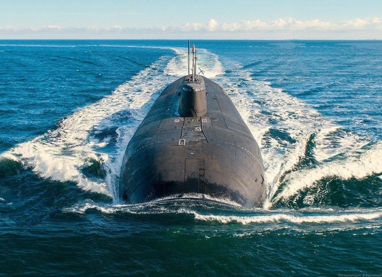 După incidentul cu nava britanică în Marea Neagră, Rusia și-a testat cel mai mare submarin nuclear