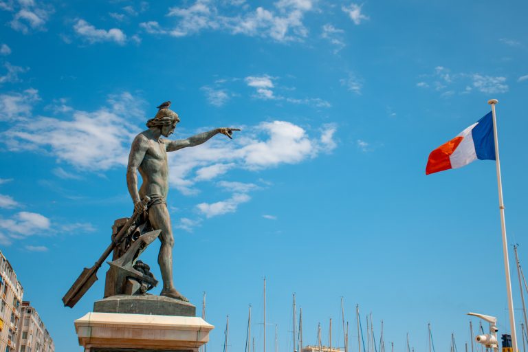 Absenteism istoric în alegerile regionale şi departamentale din Franţa