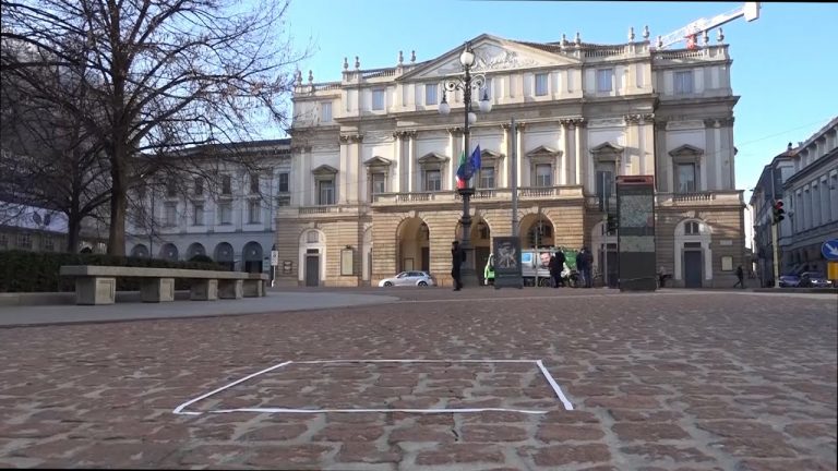 O „sculptură” inexistentă, vândută la licitaţie cu 15.000 de euro. „Vidul nu este altceva decât un spaţiu plin de energii”