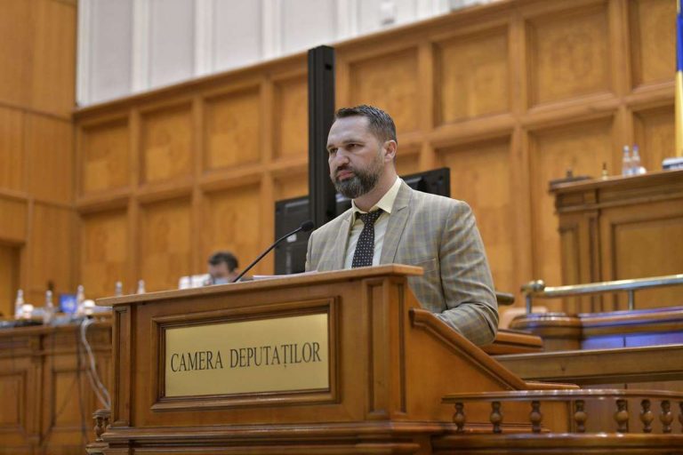 Deputatul AUR Mihai Ioan Lasca, condamnat la 2 ani de închisoare cu suspendare după ce a bătut un șofer în trafic