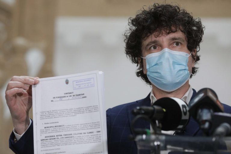 Nicuşor Dan acuză consilierii generali ai PSD şi pe unii ai USR de iresponsabilitate, după ce rectificarea de buget necesară pentru absorbţia fondurilor europene pentru tramvaie nu a trecut la vot