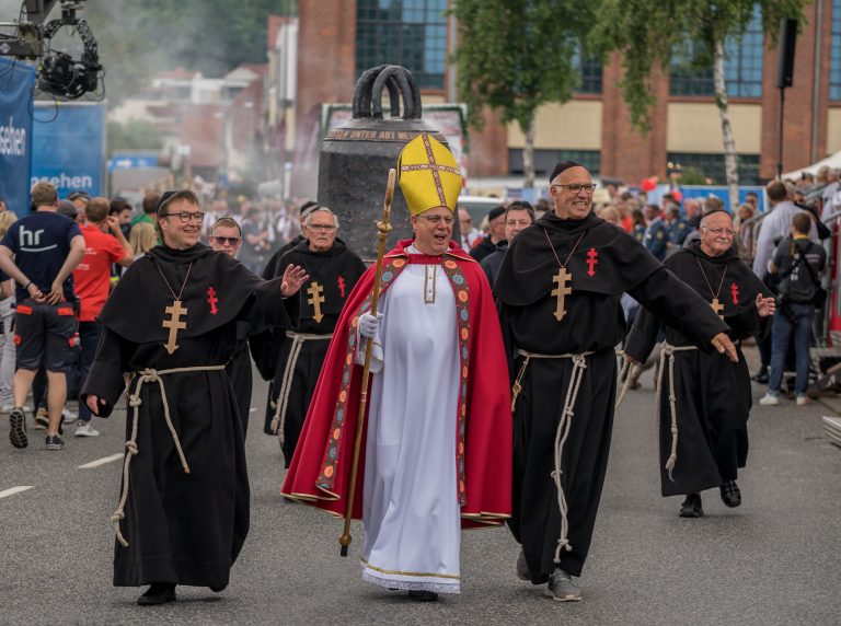Un val de noi cazuri de pedofilie zguduie Biserica Catolică din Polonia