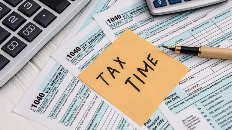 Financial Times: Cum scapă cei mai bogați americani fără să plătească taxe