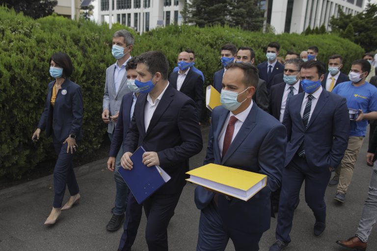 Scandal în cursa pentru PNL București. Ciucu acuză echipa Violetei Alexandru de „minciună” și „joc murdar”