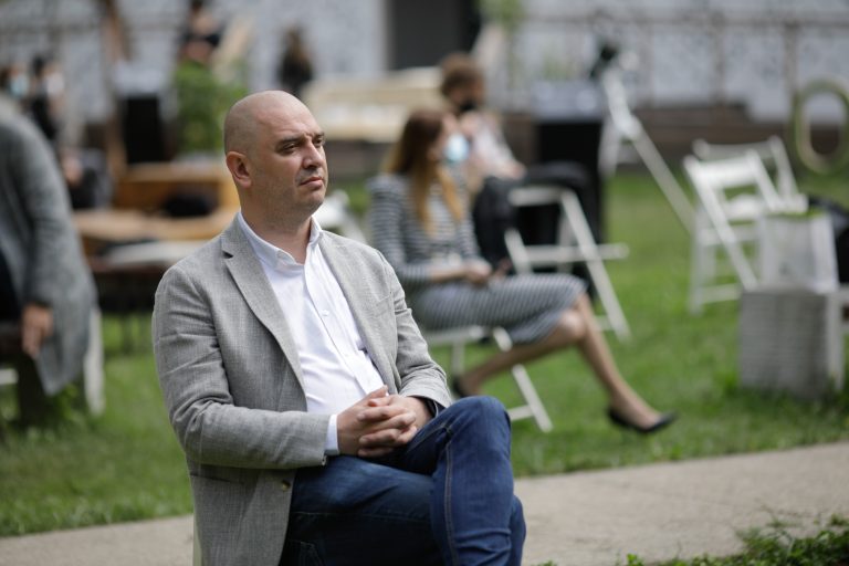 Primarul Sectorului 2: Luni de zile am negociat la sânge cu Supercom pentru tarife corecte la colectarea gunoiului. Am comis o singură greşeală: am avut încredere în “partenerii” din coaliţie