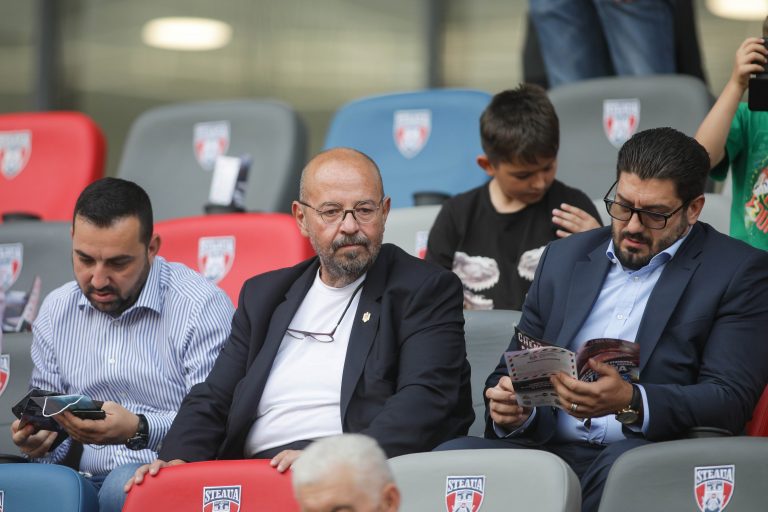 STENOGRAME | Piedone, către Rădoi: După ce o să învii, îmi dai şi mie o jumate de staţie la Izvor? / O juma de staţie întreagă îţi dau!
