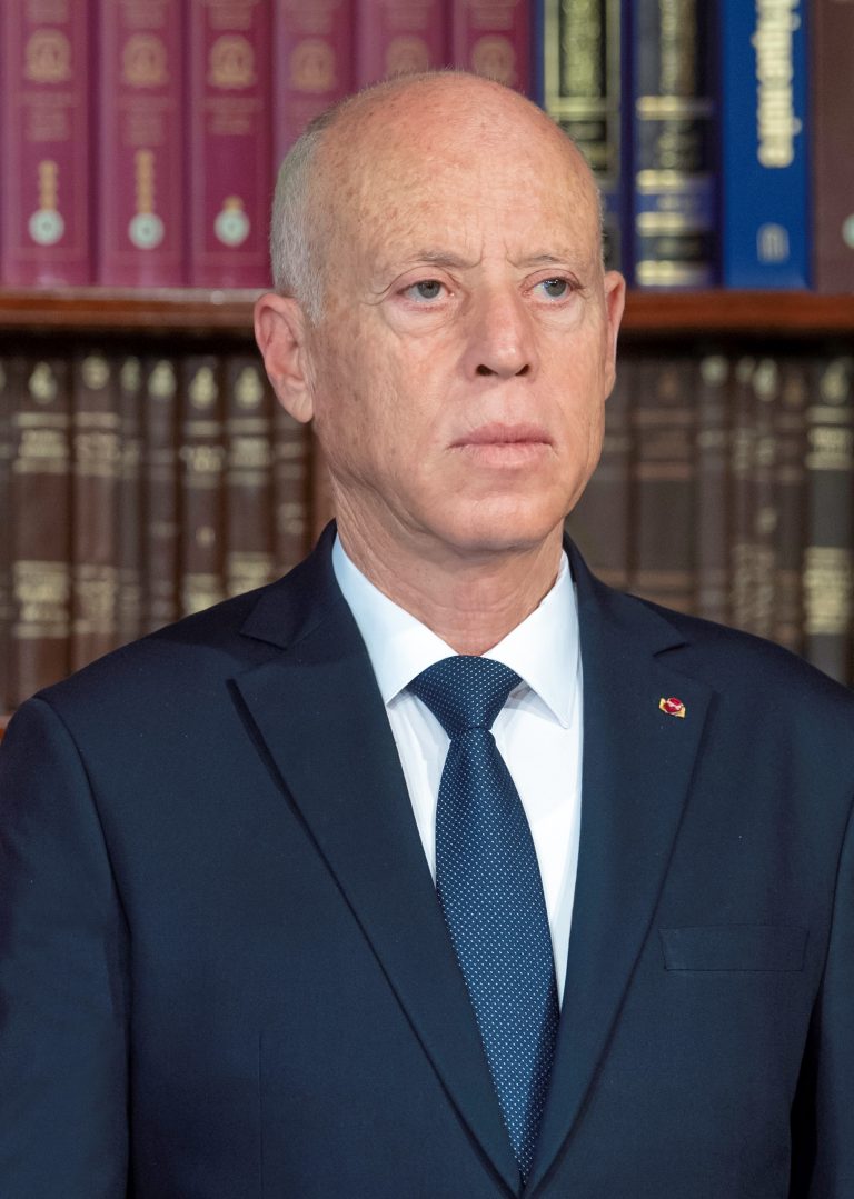 Preşedintele Tunisiei l-a demis pe premier şi a ridicat imunitatea tuturor parlamentarilor