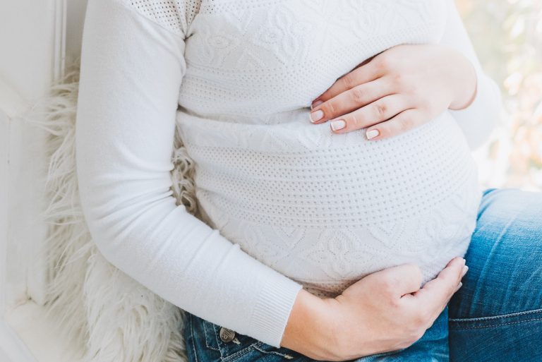 Gheorghiţă: Se propagă ideea că vaccinarea COVID-19 afectează fertilitatea atât la femei, cât şi la bărbaţi. Lucrurile nu stau deloc aşa