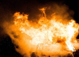Moscova, atacată din nou de drone ucrainene / Incendiu la baza petrolieră din Stavropol