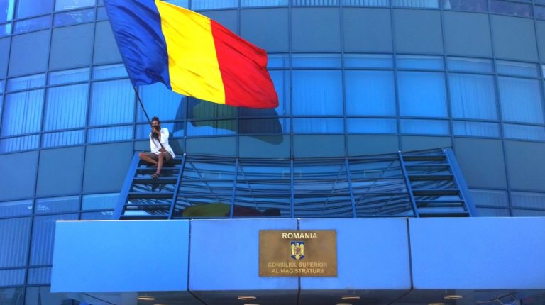 Șoșoacă: „Stegarul dac” a fost internat forțat la Obregia