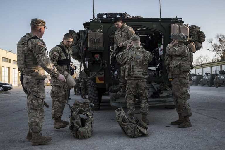 Tensiuni Washington-Varșovia. Americanii ar putea muta trupele militare din Polonia în România, potrivit presei poloneze