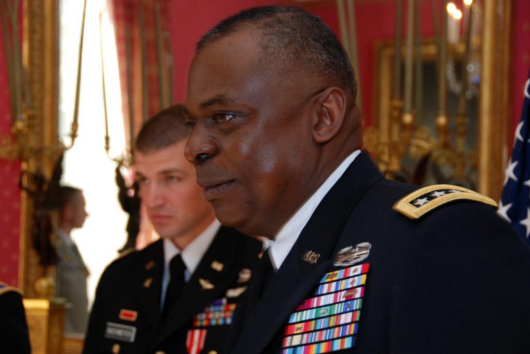 Secretarul american al apărării şi-a făcut prima apariţie publică de la spitalizare, dar a făcut-o virtual, de acasă