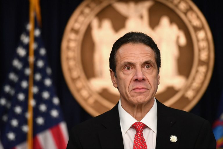 Guvernatorul democrat al statului New York, Andrew Cuomo, a demisionat din cauza scandalului de hărţuire sexuală în care este implicat