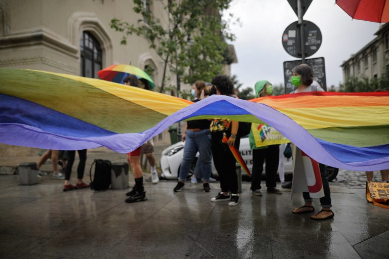 VIDEO | Conservative protesters attack Pride March in Romania