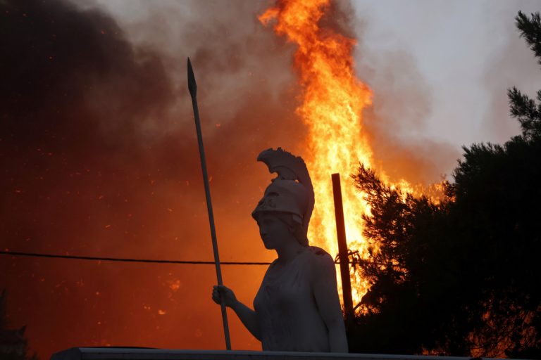 79 de piromani, arestați pentru incendiile din Grecia. Copernicus: Incendiul de vegetaţie de la Alexandroupolis, “cel mai grav de pe teritoriul european din ultimii ani”