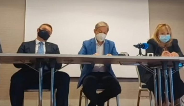 VIDEO | Ministrul Teleman s-a scuzat față de colegii din USR PLUS, după ce a adormit la o conferință de presă