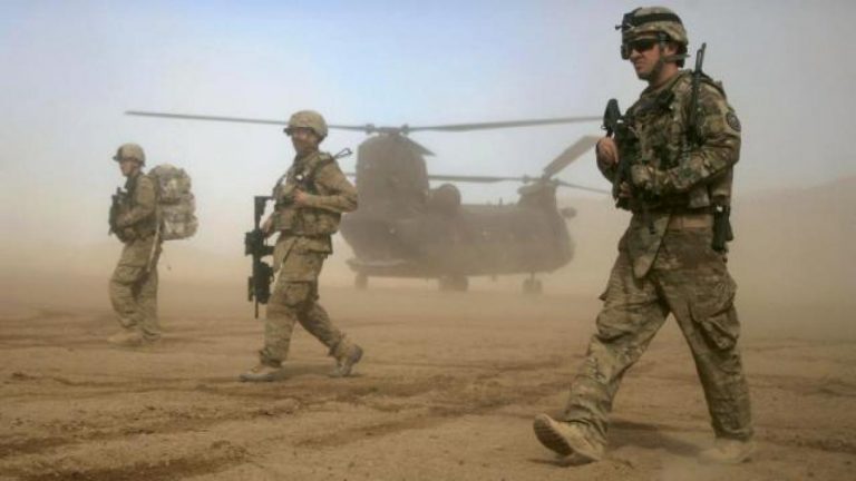 Retragerea din Afganistan, ”cel mai mare fiasco al NATO de la crearea sa”, consideră liderul CDU din Germania
