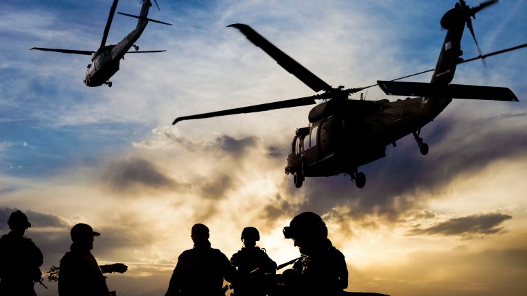 NATO dezbate planuri de urgenţă la Riga, după multiplicarea unor temeri privind o invadare a Ucrainei